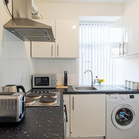 Belgian Studio Apt 2 Huddersfield Exteriör bild